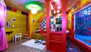 Duplex (Rainbow) | Living area | Flat-screen TV