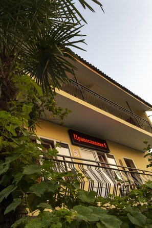Exterior - Nostalgia Hostel (Sochi)