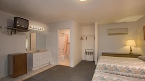 Deluxe Room, 2 Queen Beds, Non Smoking (Deluxe Double Queen) | WiFi (free) - Stagecoach Motel Colorado Springs (Colorado Springs)