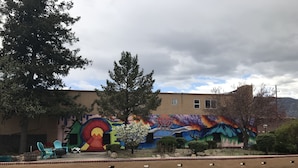 BBQ/picnic area - Stagecoach Motel Colorado Springs (Colorado Springs)