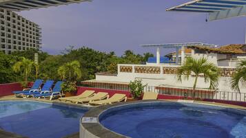 Outdoor pool, pool loungers