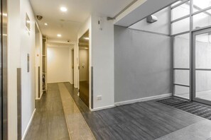 Lobby - Modern 2 Bedroom Apartment in the CBD (Auckland)