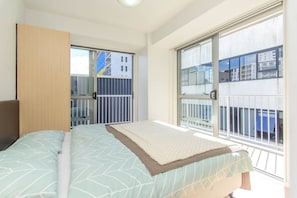 Modern 2 Bedroom Apartment with a Balcony | 2 bedrooms, free WiFi, bed sheets
