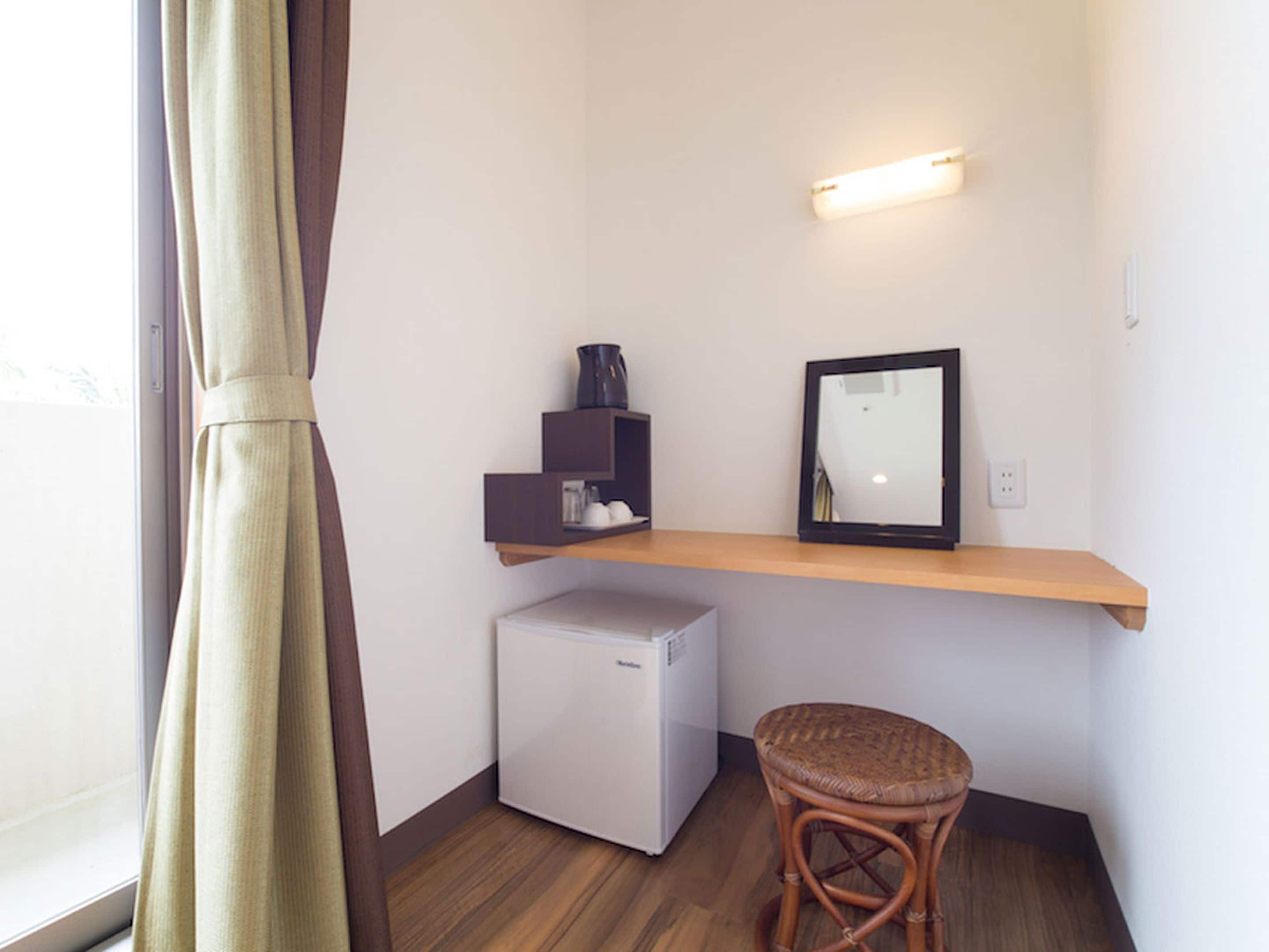 twin room | 1 bedroom, desk, free wifi, bed sheets