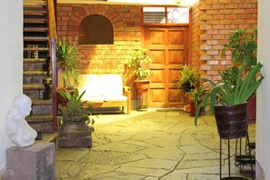 Interior - Casa Arcopata (Cusco)