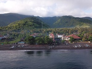 Mountain view - Master Homestay (Karangasem)
