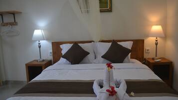 Deluxe kamer, uitzicht op tuin | 1 slaapkamer, luxe beddengoed, een bureau, gratis wifi