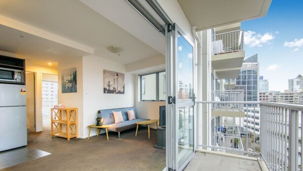 Design Apartment, 2 Bedrooms, Balcony | Balcony - Modern 2 Bedroom Apartment in the Center (Auckland)