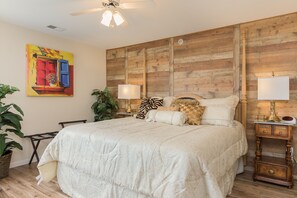 2 soverom, strykejern/-brett, wi-fi og sengetøy