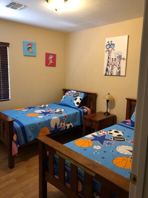 3 bedrooms, desk, iron/ironing board, travel crib