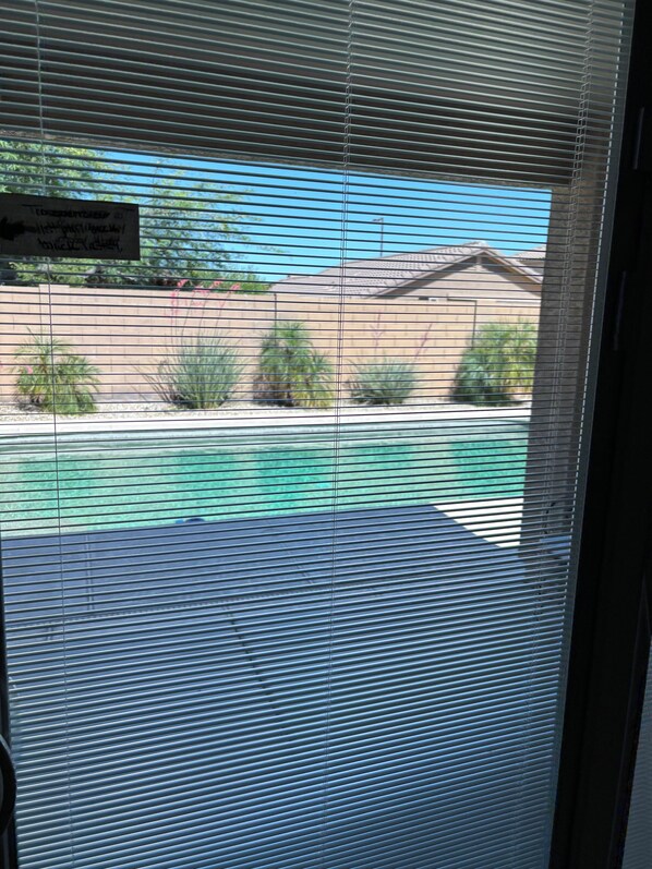 Ulkouima-allas, lämmitetty uima-allas