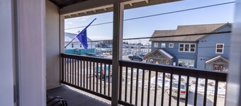 Comfort and Convenience in Downtown Sitka - Suite A