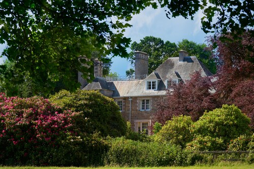 Classically beautiful large family friendly retreat, situated on the Moray Firth
