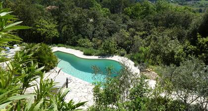 Villa élégante avec piscine privée chauffée, vue imprenable, wifi gratuit