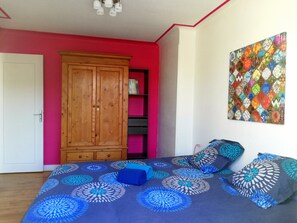 5 bedrooms, desk, iron/ironing board, free WiFi - Large 200-sq.m vacation home, 300 m from the beach and downtown (Larmor-Plage)