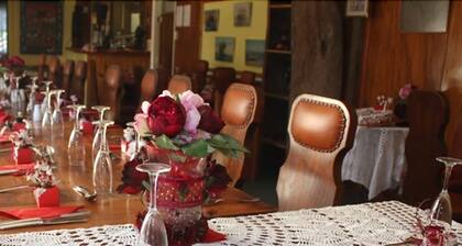 Golden Springs Motel and Holiday Park