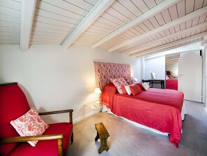 2 dormitorios, tabla de planchar con plancha, wifi gratis y ropa de cama