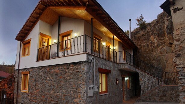Exterior - Romantic Escape with Terrace (La Omañuela, León)
