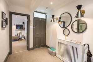 Apartment, 2 Bedrooms | Room amenity