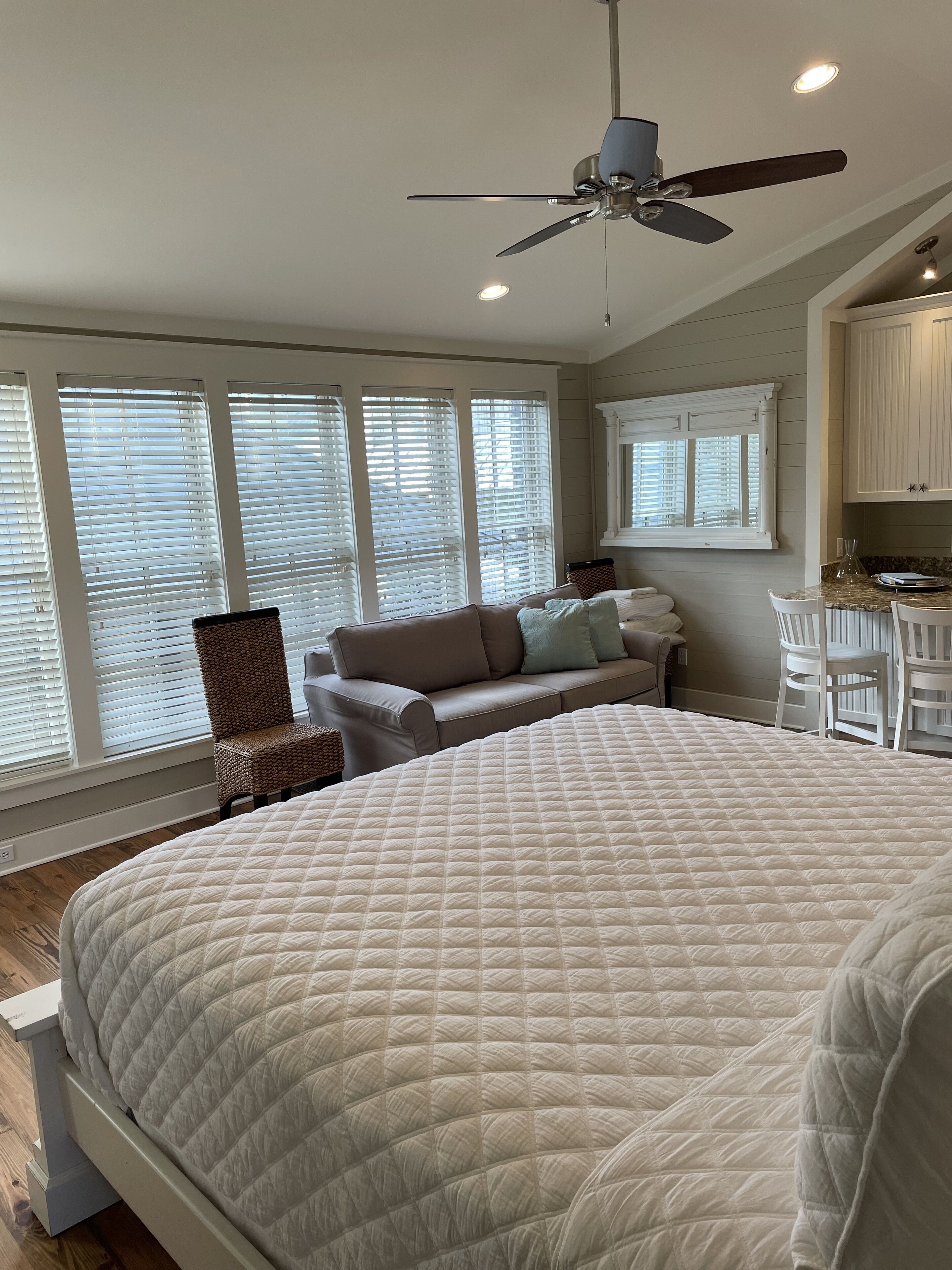 1 bedroom, iron/ironing board, free WiFi, bed sheets