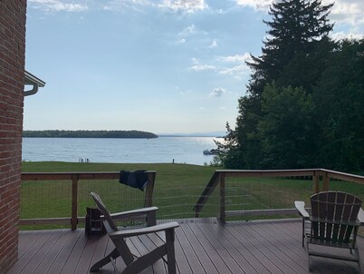 Lakeside Retreat in Adirondack Valley! Summer on the lake; Winter on the slopes!