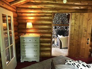 2 bedrooms, bed sheets