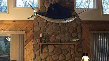 Smart TV, fireplace, DVD player, books