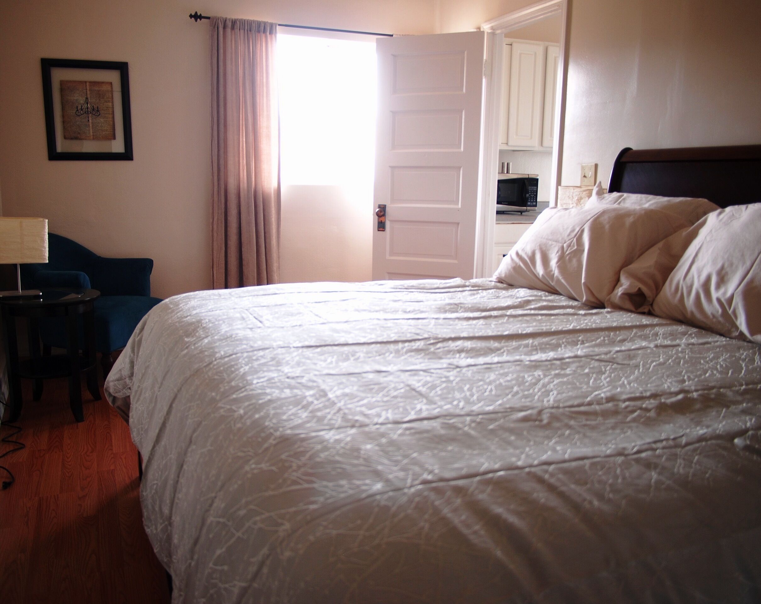 1 chambre, fer et planche à repasser, Wi-Fi, draps fournis