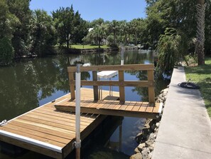 Property grounds - Fantastic Waterfront Home Great for Relaxing, Scalloping, Fishing & Kayaking!!! (Crystal River)