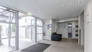 Unclassified image, 4 of 23, button - Spacious Apartment in Auckland CBD (Auckland)