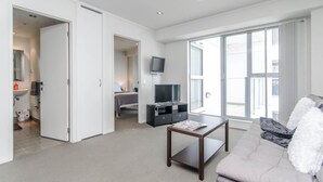 Unclassified image, 3 of 23, button - Spacious Apartment in Auckland CBD (Auckland)