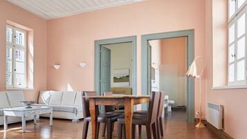Standaard kamer | Woonruimte | Flatscreentelevisie