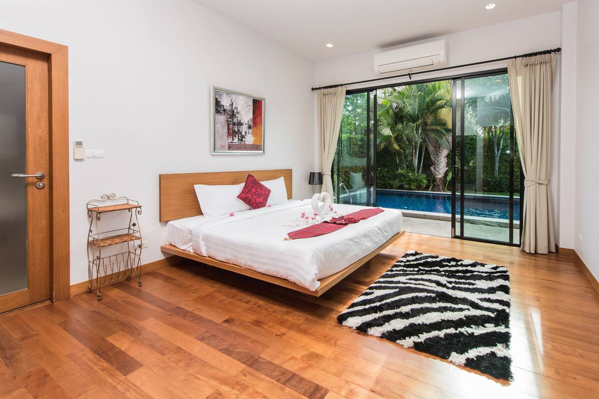 Verdunkelungsvorhänge, Bettwäsche