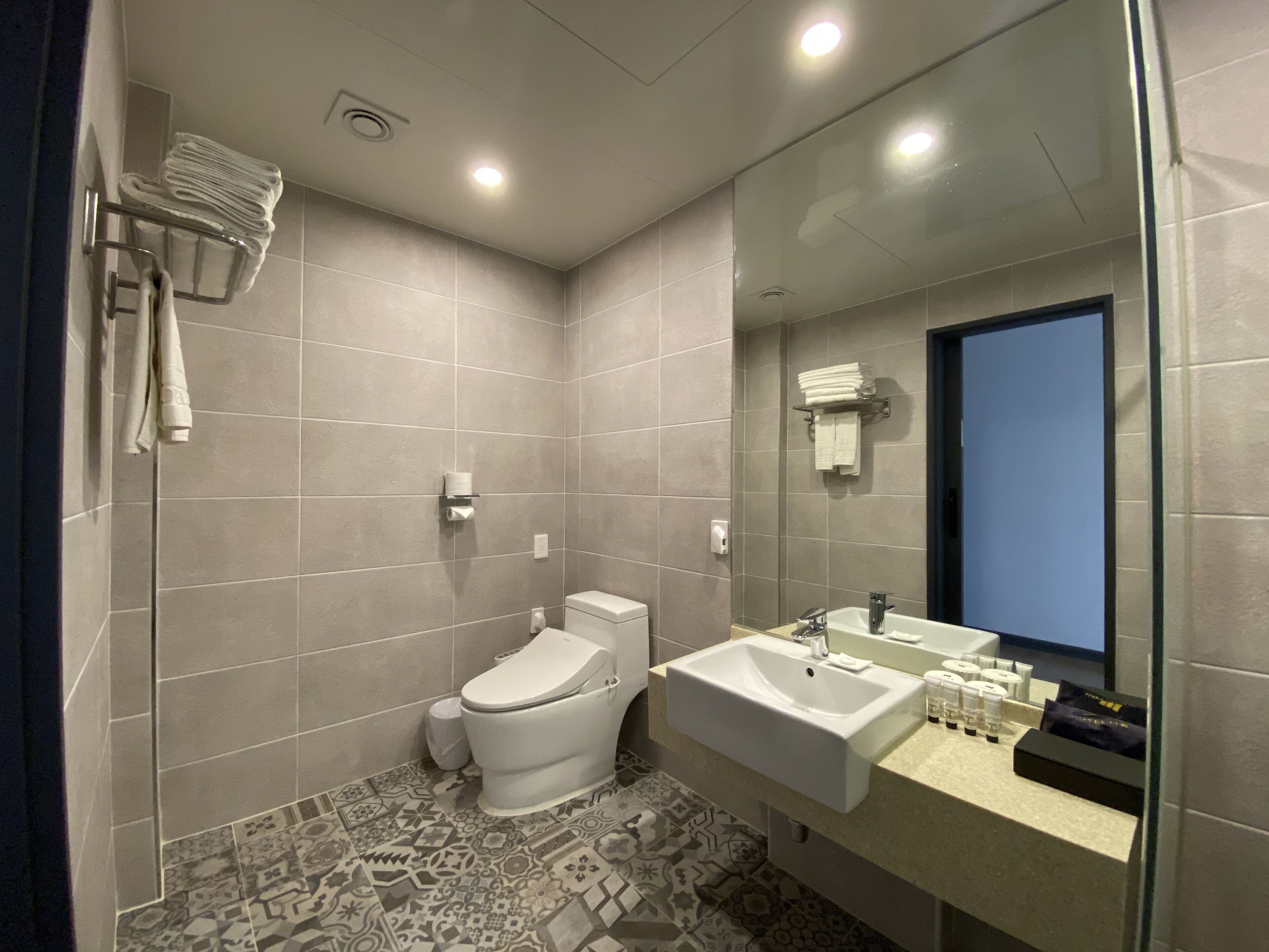 grand room | down duvets, in-room safe, desk, blackout curtains