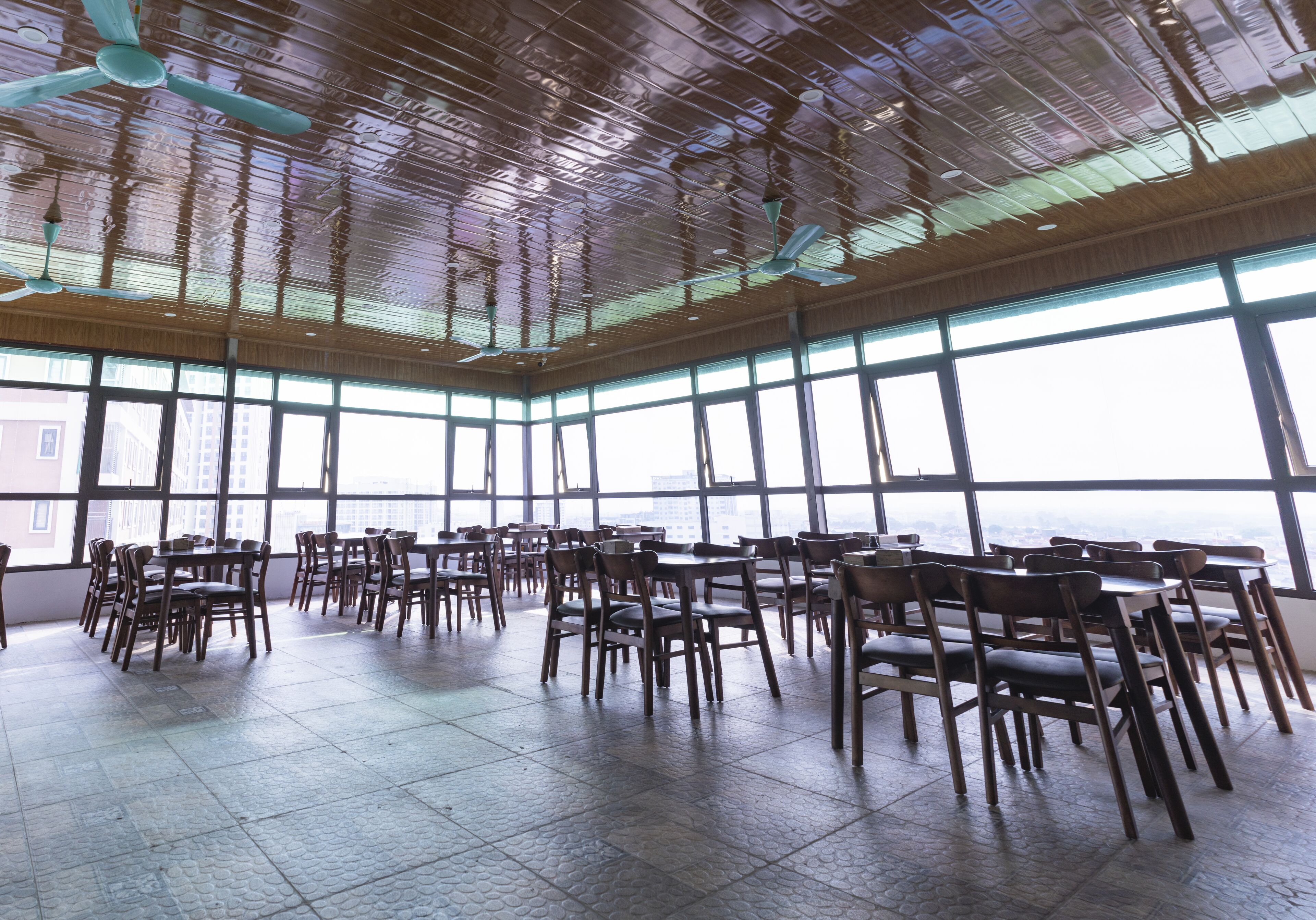 breakfast and dinner served