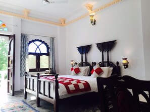 In-room safe, desk, iron/ironing board, free WiFi