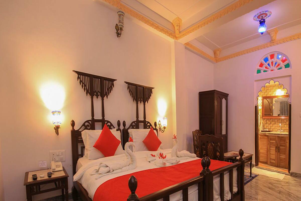 In-room safe, desk, iron/ironing board, free WiFi