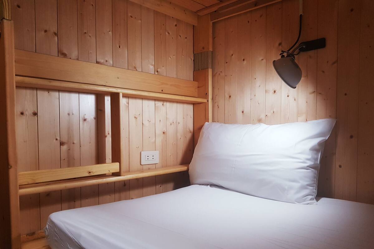 1 Bed in 4-People Dorm (Bunk Beds) | In-room safe, desk, soundproofing, WiFi (free)