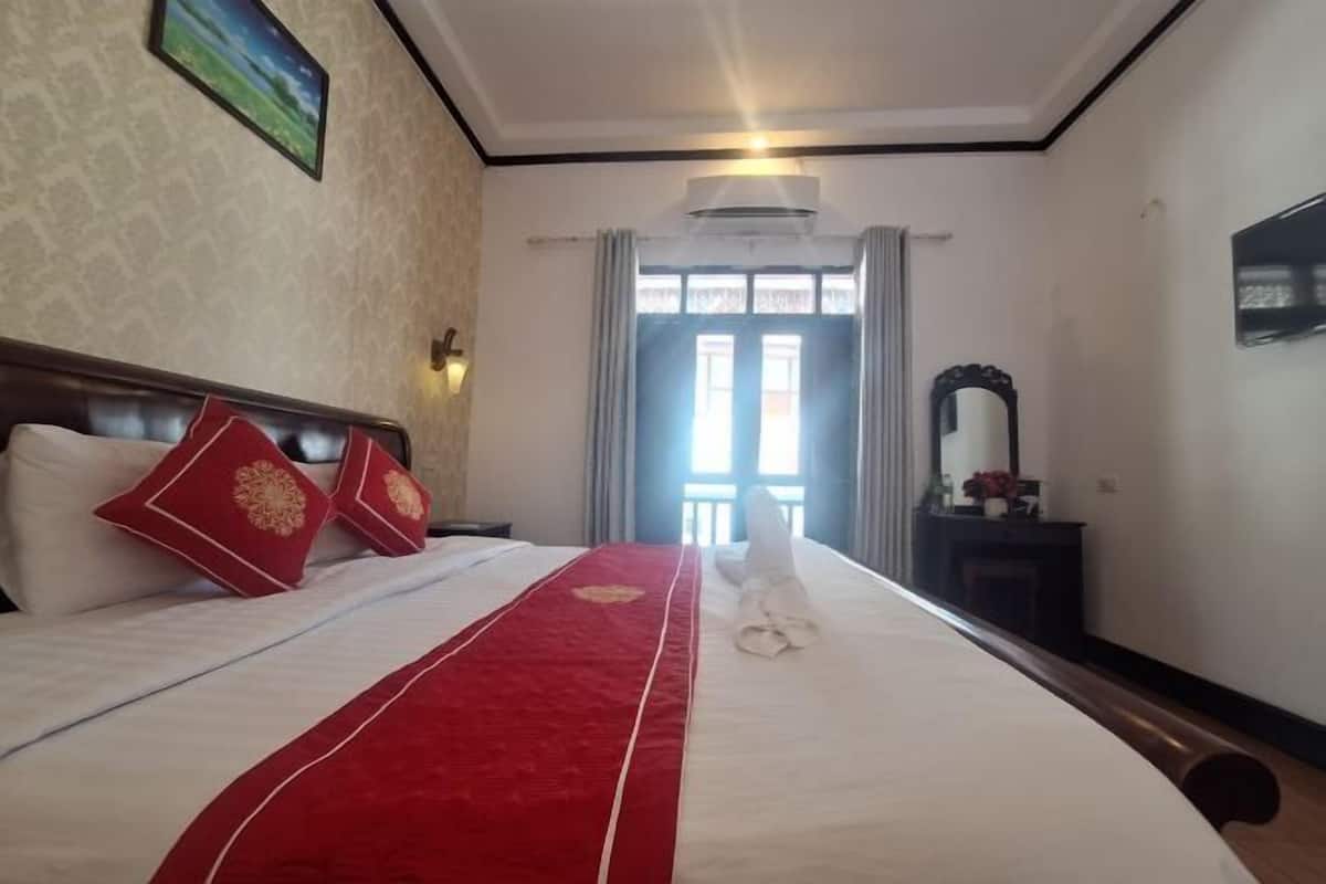 Minibar, in-room safe, blackout curtains, soundproofing