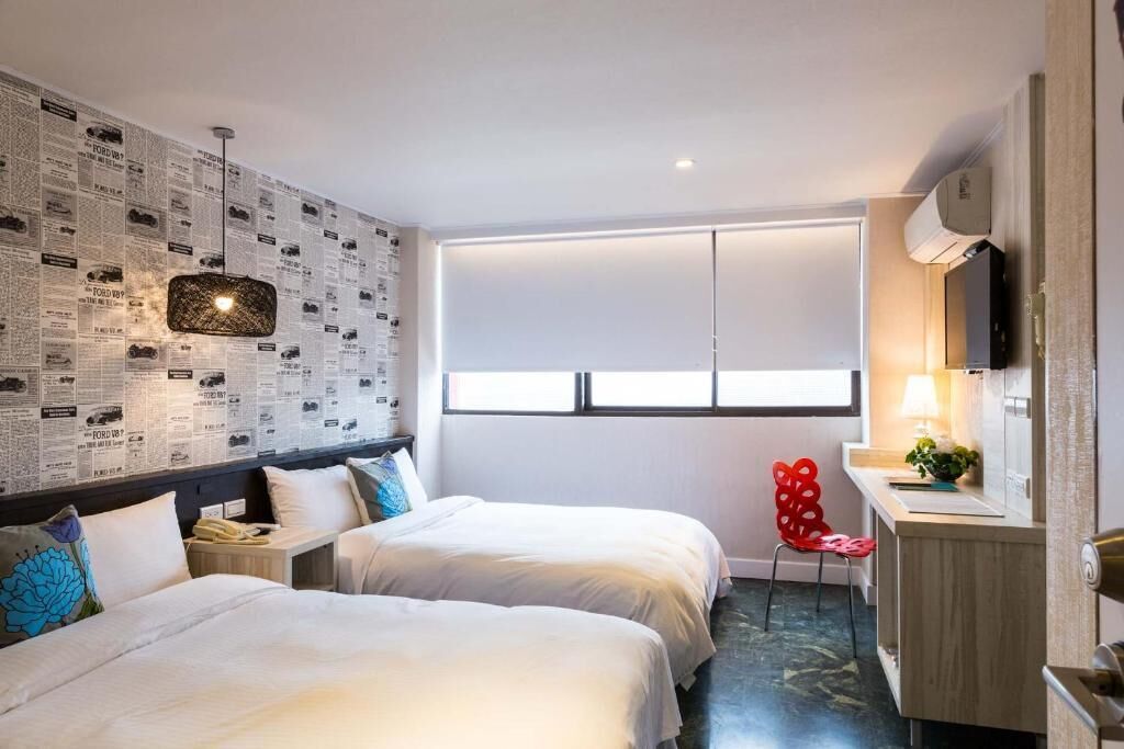 1 bedroom, premium bedding, desk, blackout curtains