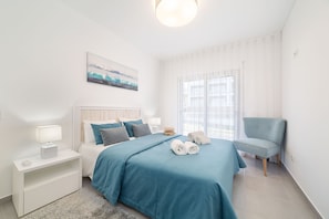 2 dormitorios, tabla de planchar con plancha, wifi gratis y ropa de cama