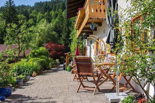 Ferienwohnung Steinberg, 1-2 Personen, 55 qm, Bad + Dusche/WC, Balkon, TV, W-LAN, 1 Schlafzimmer, Nichtraucher, Allergiker