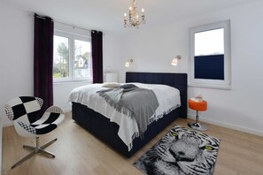 2 Schlafzimmer, Reisekinderbett, WLAN, Rollstuhlgeeignet