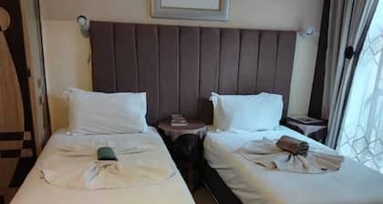 Diphororo Guest House