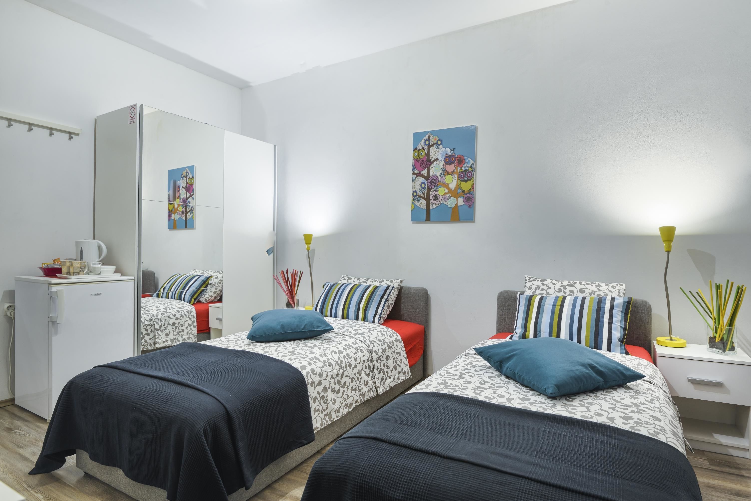 Photo - Top Center Rooms & Studio