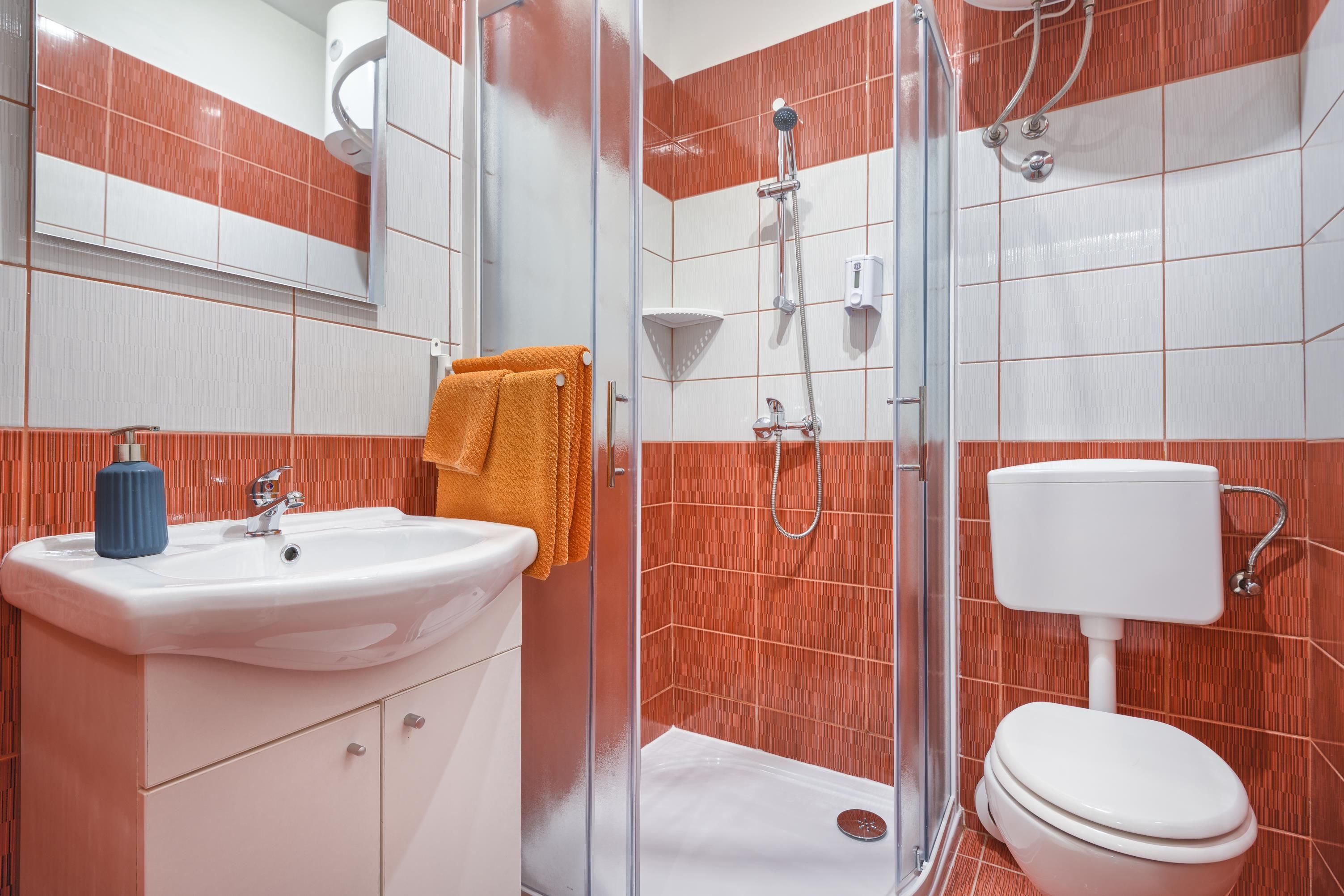 Photo - Top Center Rooms & Studio