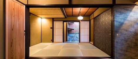 2 多间卧室、埃及棉床单、高档床上用品、羽绒被