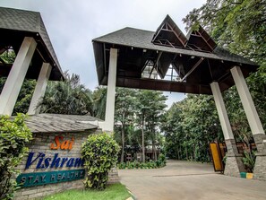 Exterior - Sai Vishram Business Hotel (Anekal)