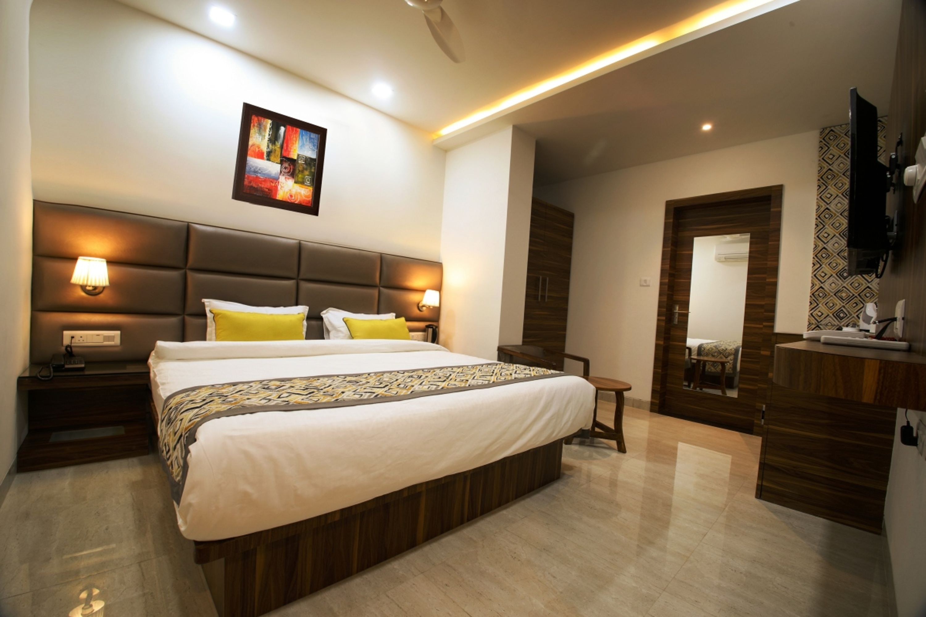 Basic Single Room, 1 Double Bed | 1 bedroom, iron/ironing board, rollaway beds, free WiFi