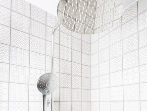 Bathroom - The Cornish Arms (Tavistock)